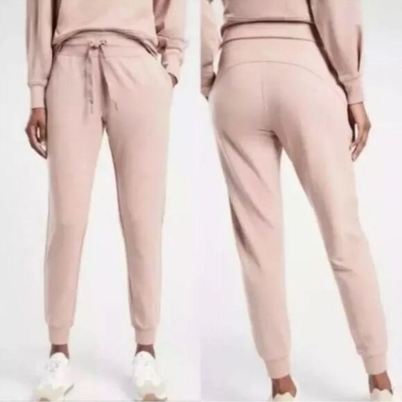 Athleta High Waisted Balance Jogger in Mocha Latte Pink Size Large Sweatpants - Picture 1 of 12